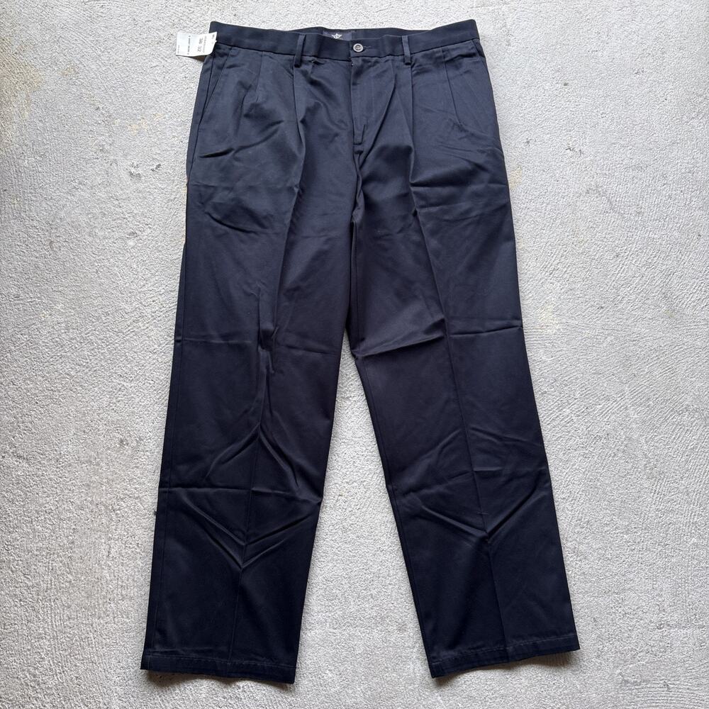 NEW Men's Dockers Signature Khaki Chino Classic Fit Pleated D3 38x32 Navy NWT